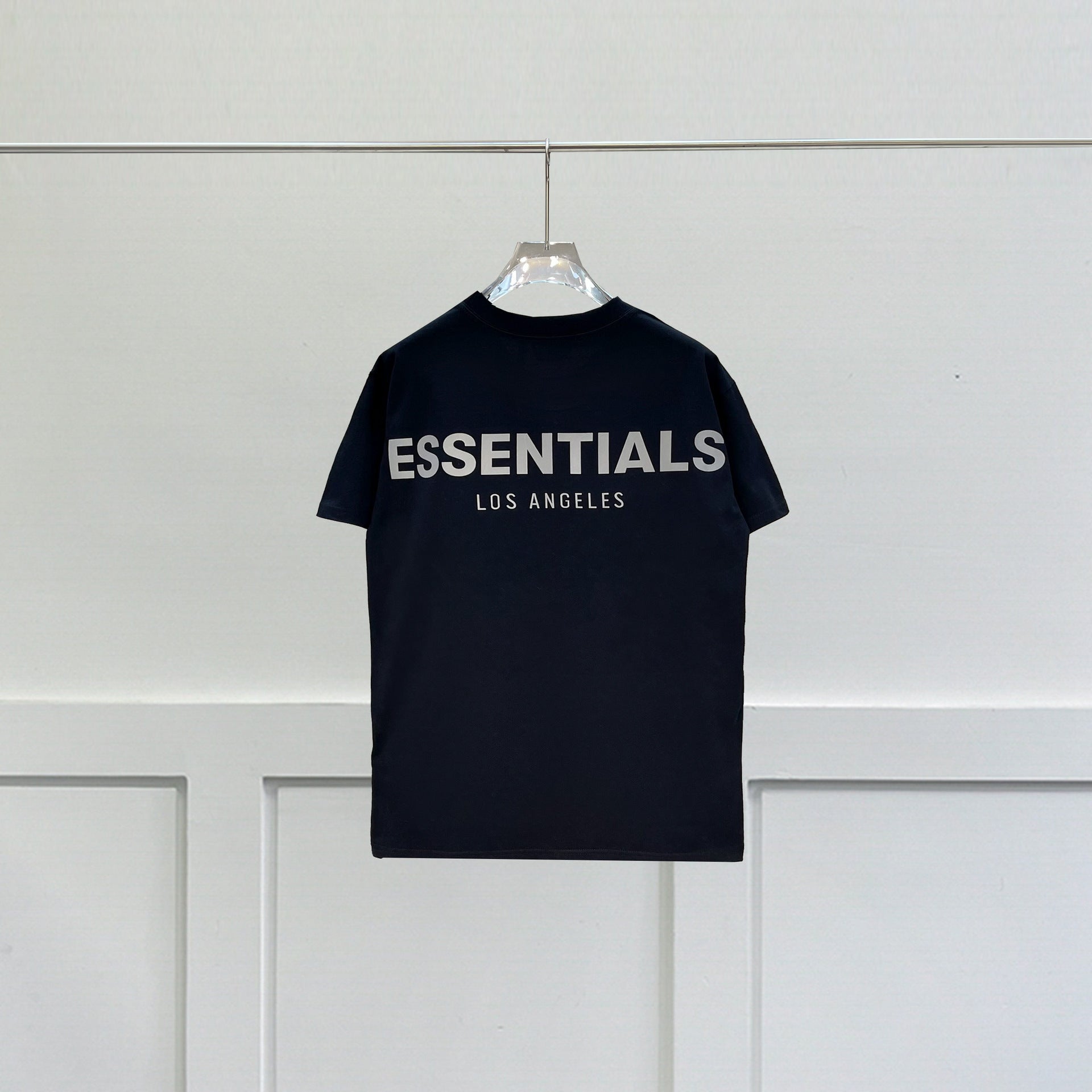 ESSENTIALS TEE