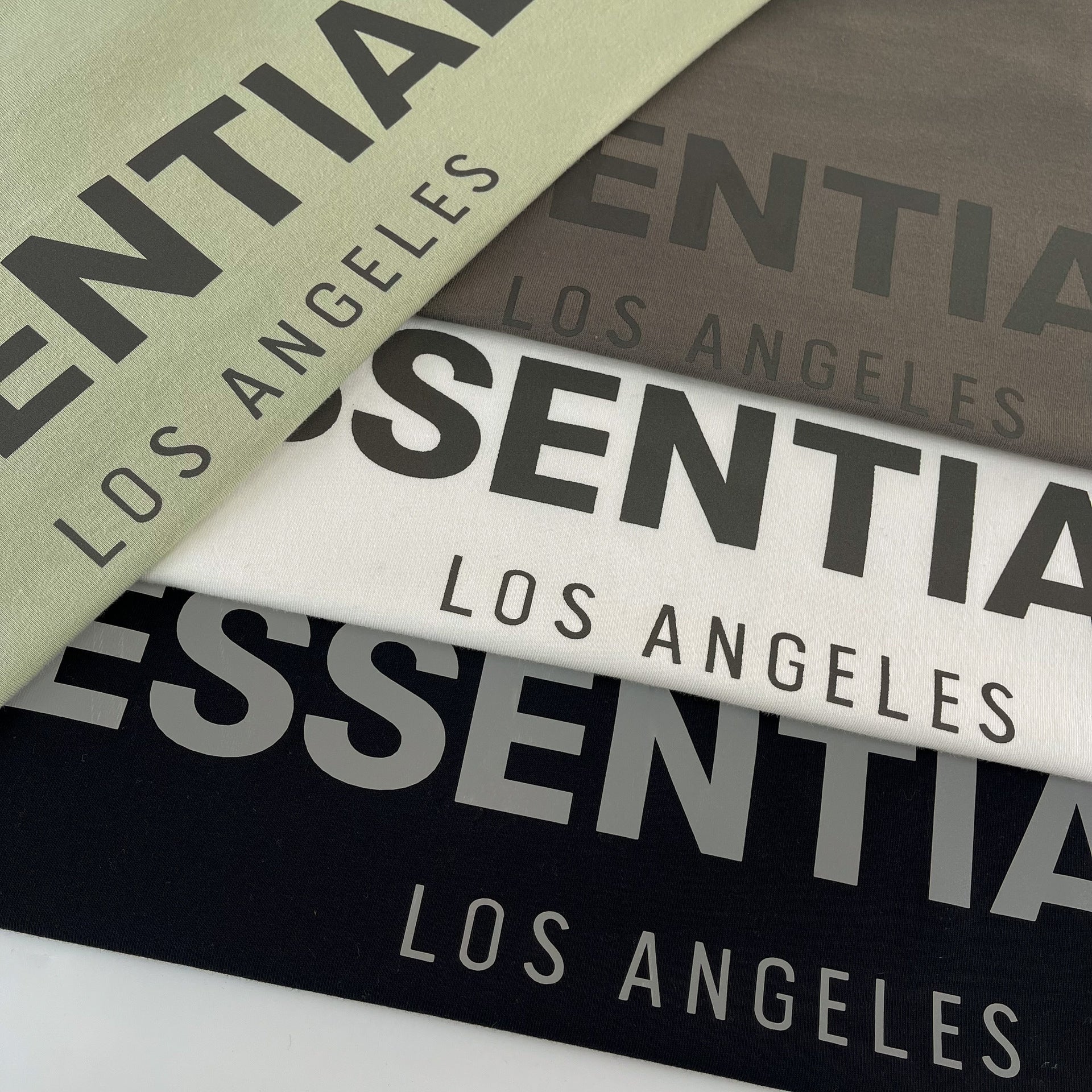 ESSENTIALS TEE